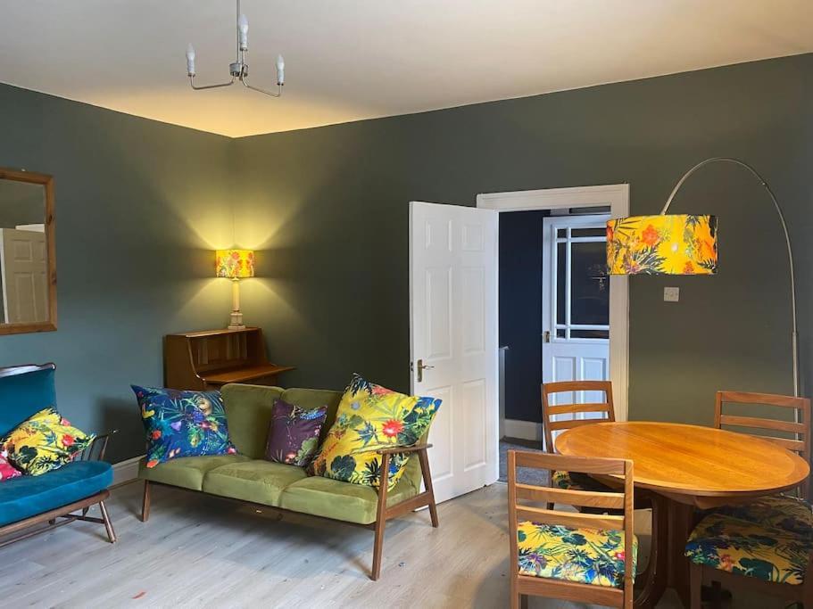 Peaceful Home From Home - Spacious 3 Bedroom House Accommodating 7 - Ideal For Families And Workers Gateshead Luaran gambar