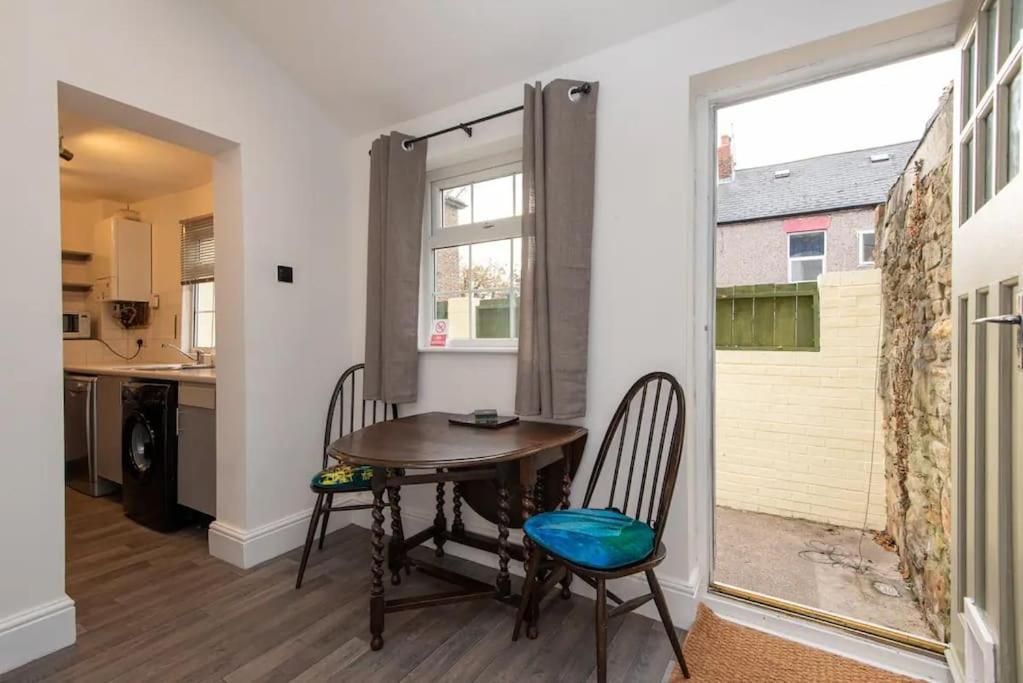 Peaceful Home From Home - Spacious 3 Bedroom House Accommodating 7 - Ideal For Families And Workers Gateshead Luaran gambar
