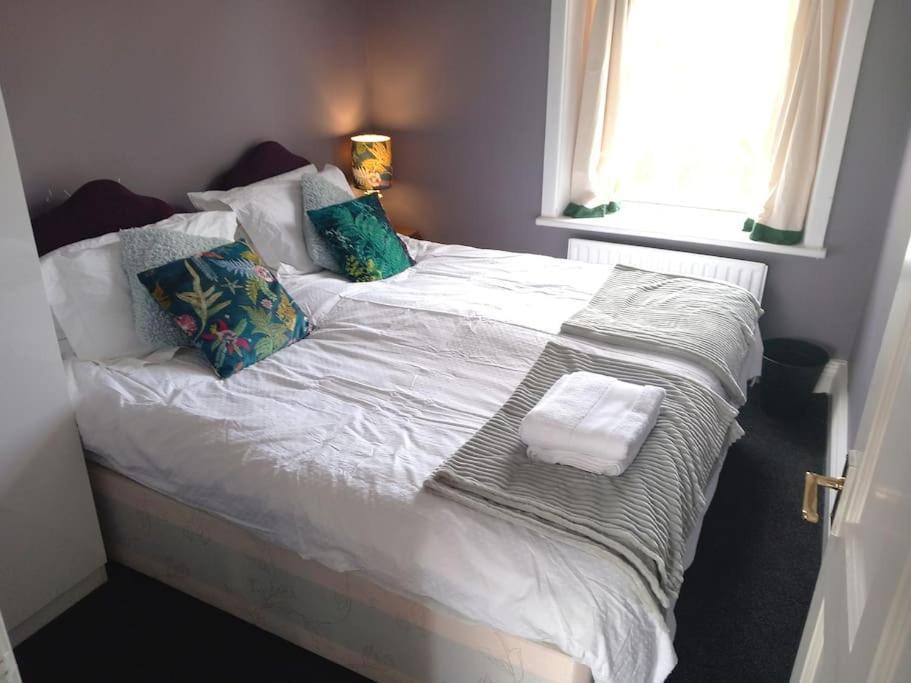 Peaceful Home From Home - Spacious 3 Bedroom House Accommodating 7 - Ideal For Families And Workers Gateshead Luaran gambar